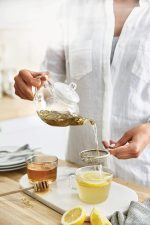 ⁦غلاية كهربائية كينوود بقدرة 2200 وات سعة كبيرة لون أسود موديل ZJP00.000BK⁩ - الصورة ⁦7⁩
